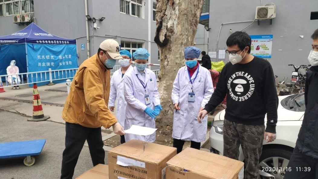 特斯聯(lián)“火雷行動”攜手中飛租賃支援武漢一線醫(yī)院(圖3)